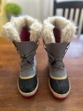 Girl's Sorel Boots